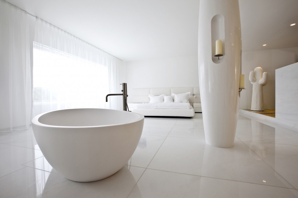 Casa-Son-Vida-Luxury-Villa-Master-Bedroom-and-Bathtub-idea+sgn-in-Spain-by-Marcel-Wanders-and-tecARCHITECTURE-16