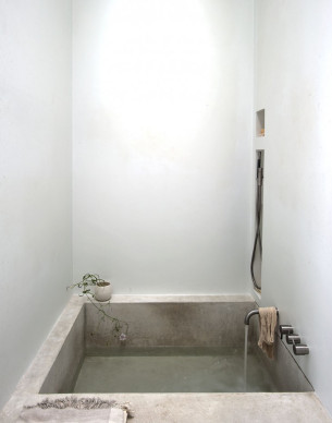 Minimalist Sunken Bathtub
