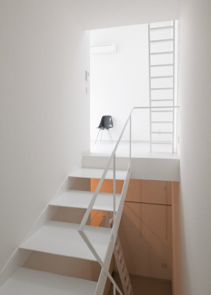 Minimalist Steel Staircase and Ladder