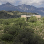 Adobe Canyon House / Rick Joy