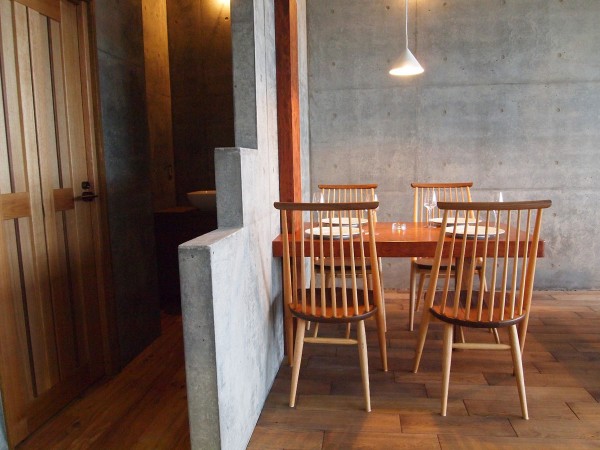 Lapin Restaurant  interior idea+sgn in Kofu by Takeshi Hosaka Architects 3