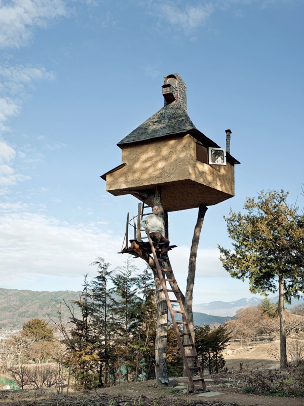 fujimori-terunobu-too-high-tea-house-exterior-portrait